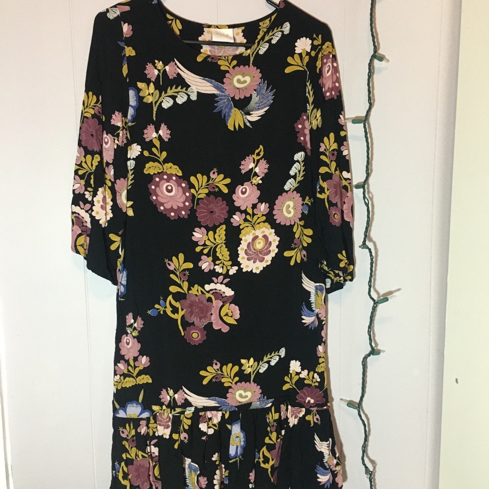 Villa Clothes Mod Inspired 70s Floral Dress